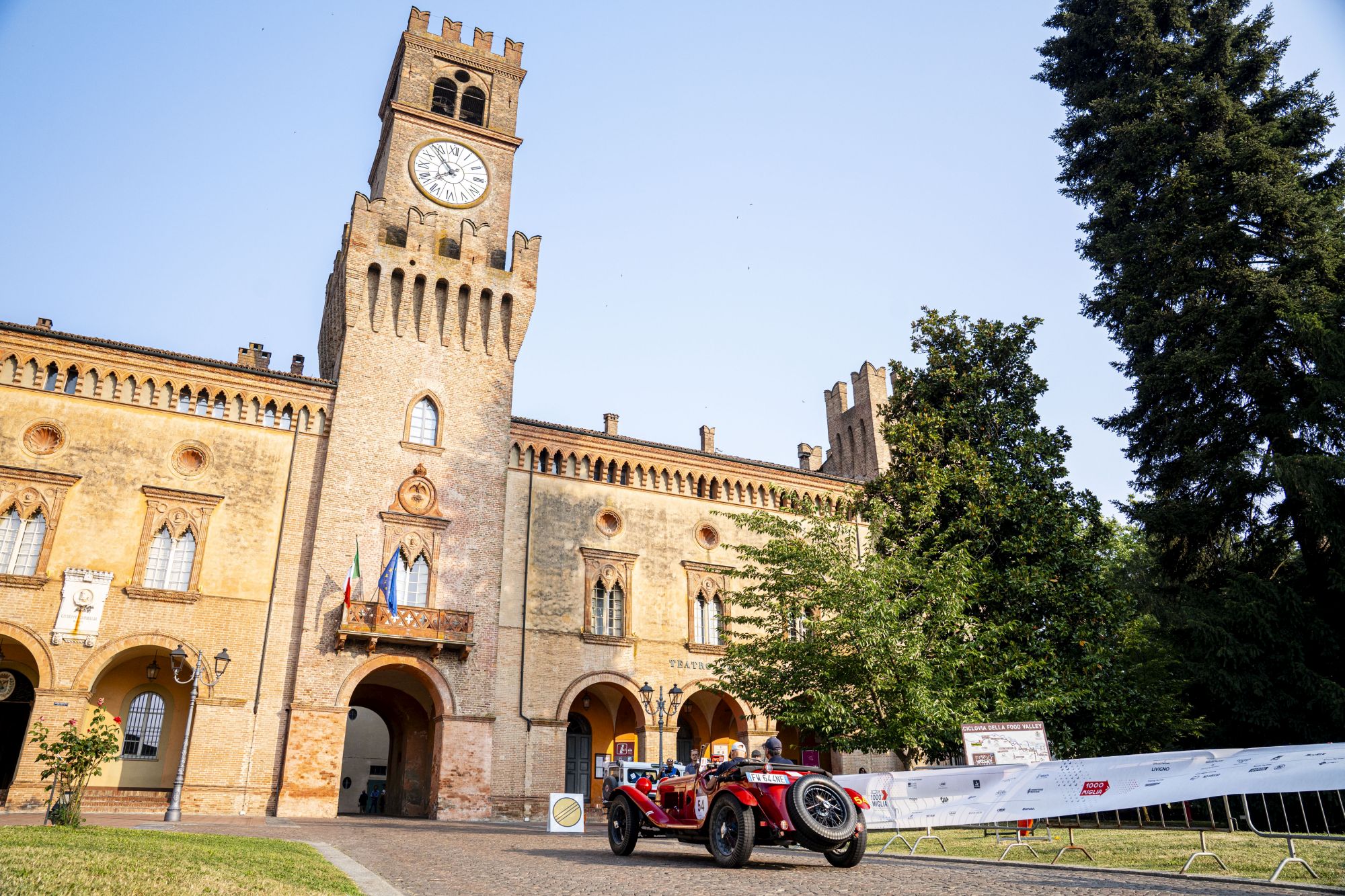 1000 MIGLIA 2025, the fifth and final leg has started. Overtaken yesterday by Erejomovich-Llanos, Vesco-Salvinelli return to the lead with the first Time Trials of the day
