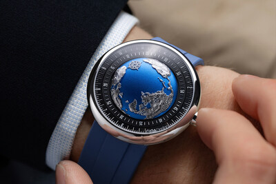 On-wrist view of the Atlantic Edition