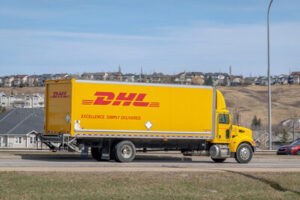 DHL Express Canada callously threatens to lock out Unifor members
