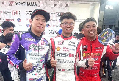 Drift Racer: Ken Yeung, KCM Trade x TRC (right), and Timmy Woo, RSR x TRC (middle).