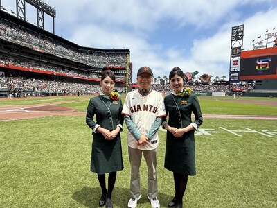 EVA Air President Clay Sun attended the Giant's game on June 8, where he took part in the Hello Kitty® Day celebration, including the pre-game ceremony, where he threw out the ceremonial first pitch and officiated a special prize giveaway.