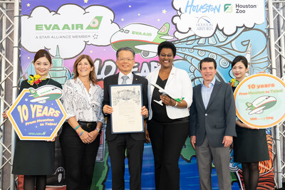 EVA Air President Clay Sun (3rd from left), Houston Mayor Pro Tem Martha Castex-Tatum (3rd from right), Houston First President and CEO Michael Heckman (2nd from right), and Houston Zoo President Lisa Peterson (2nd from left) celebrated EVA Air's outstanding achievements in cultural exchange and transportation between the two destinations.