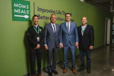 L to R: Mom's Meals CEO Chris Choi, HHS Secretary Robert F. Kennedy, Jr., Oklahoma Governor Kevin Stitt, Mom's Meals COO Dan Mandolfo