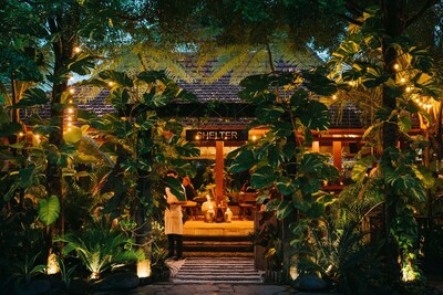 The lush entrance to Shelter Pererenan — where Mediterranean flavors meet Bali’s tropical soul. A destination for connection, creativity, and unforgettable dining.