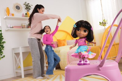 The interactive Dance With Me Dora doll dances and twirls to songs and phrases from the show that incorporate Spanish vocabulary. (CNW Group/Spin Master Corp.)