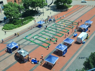 The giant mini golf hole was inspired by UScellular’s Board of Connectors, a group comprised of youth from Boys & Girls Clubs and children of UScellular associates, to inspire ways for families to create better digital habits.