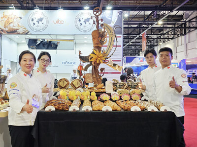 (Left 1: Leng Jianxin, Left 2: Bao Jiaqian, Right 1: Liao Jinzhong, Right 2: Chen Jiaxuan) (Left 1: Leng Jianxin, Left 2: Bao Jiaqian, Right 1: Liao Jinzhong, Right 2: Chen Jiaxuan)