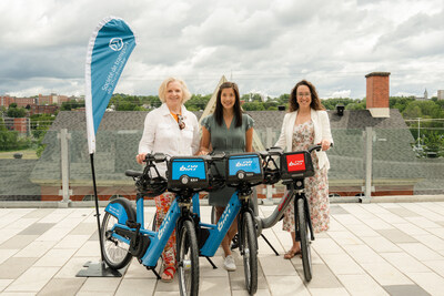 From left to right: Sylvia Morin, Chair of the Board of Directors at BIXI Montréal; Laure Letarte-Lavoie, City Councillor and Évelyne Beaudoin, Mayor of Sherbrooke. (CNW Group/BIXI Montréal)