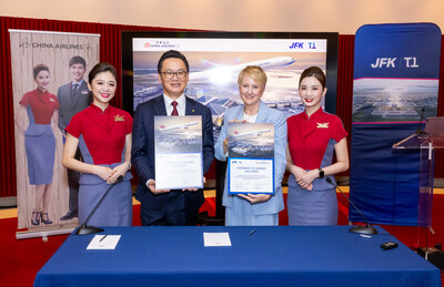 China Airlines President Kevin Chen (left) and The New Terminal One at JFK CEO Jennifer Aument (right) at the signing ceremony to announce China Airlines as a new partner airline of the New Terminal One.