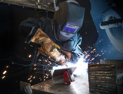 Surplus welding materials like wire, steel, and PPE can change the game for students across Canada. Join the CWB Foundation’s national Consumables Drive and support hands-on learning in high school welding programs. (CNW Group/CWB Welding Foundation)
