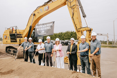 L to R: Barry Averill, senior vice president, Operations, Building Products; Troy Richardson, Englehart OSB plant manager; Doug Metson, Englehart Mayor; Toby Elgin, director of OSB Operations; Pauline Rochefort, Member of Parliament Nipissing-Timiskaming; Victor Fedeli, MPP Minister of Economic Development, Job Creation and Trade; Cabinet Chair; John Beers, president, structural panels, Building Products; David Neal, executive vice president, Building Products