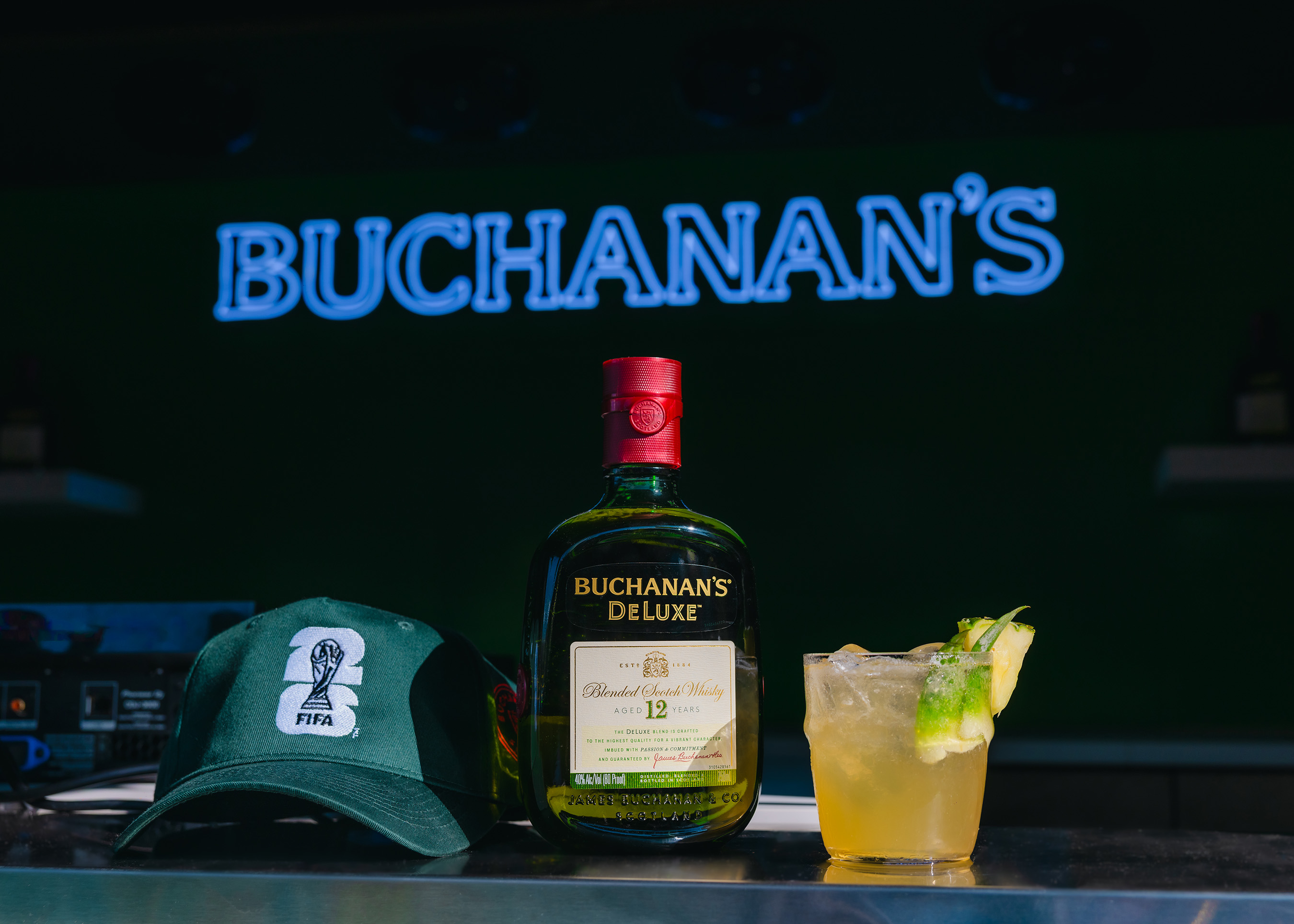 To kick off the countdown to GOL!, Buchanan's Whisky invites you to savor the delicious Buchanita cocktail, made with Buchanan's DeLuxe and pineapple juice, perfect to celebrate the FIFA World Cup 2026™. To kick off the countdown to GOL!, Buchanan's Whisky invites you to savor the delicious Buchanita cocktail, made with Buchanan's DeLuxe and pineapple juice, perfect to celebrate the FIFA World Cup 2026™.