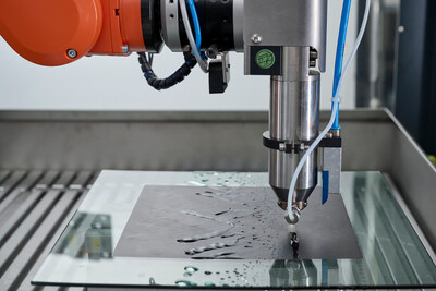 World first HydroPlasma®: Gentle, intensive and efficient removal of stubborn residues, like salt, oil, fingerprints, on glass, metal and plastic surfaces. (Copyright: Plasmatreat GmbH) World first HydroPlasma®: Gentle, intensive and efficient removal of stubborn residues, like salt, oil, fingerprints, on glass, metal and plastic surfaces. (Copyright: Plasmatreat GmbH)