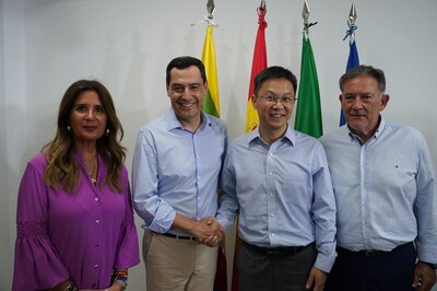 Juanma Moreno, President of Andalusia, Visits Desay SV Intelligent Factory Juanma Moreno, President of Andalusia, Visits Desay SV Intelligent Factory