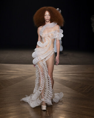 Iris van Herpen’s SS26 couture collection features a wedding dress crafted with Spiber’s innovative man-made protein. Photo: Daniele Oberrauch