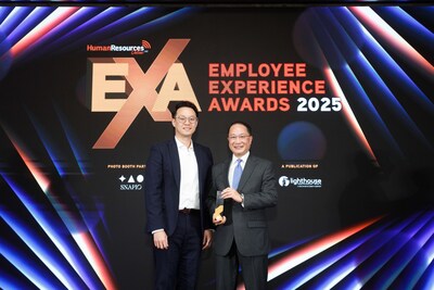 Mr Derek Wu (right), TJI’s Chief People Officer, was honoured with the Gold Award for Most Inspiring Leader.