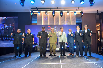 Launch of Birkin International Hotel by (L–R): Melaka State Secretary YB Dato’ Azhar Bin Haji Arshad, Speaker of the Melaka State Legislative Assembly YB Datuk Wira Haji Ibrahim Bin Durum, Yang di-Pertua Negeri Melaka TYT Tun Seri Setia Dr. Haji Mohd Ali bin Mohd Rustam, President of YeaShin International Development Co. Ltd. Yao Lien Ti, General Manager of Birkin International Hotel Simon Tan, Taiwanese Legislator Chiu Chih-Wei, and New Taipei City Councillor Chen Mingyi