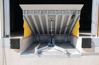 Wayne Dalton® Hydraulic Dock Leveler