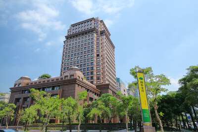 Cathay United Bank received approval from the FSC on July 25 to set up a branch and a sub-branch in Tokyo and Fukuoka, respectively. This marks the Bank’s debut in the Japanese market. The new branches will enable the Bank to provide reliable financial services to Taiwanese businesses investing in Japan — advancing the Bank to become a leading regional bank in Asia.