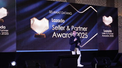 Lazada Indonesia CEO Carlos Barrera delivers a keynote speech at the Lazada Seller & Partner Awards 2025, honoring brands, sellers, and partners for their growth alongside Indonesia’s dynamic digital economy. Lazada Indonesia CEO Carlos Barrera delivers a keynote speech at the Lazada Seller & Partner Awards 2025, honoring brands, sellers, and partners for their growth alongside Indonesia’s dynamic digital economy.