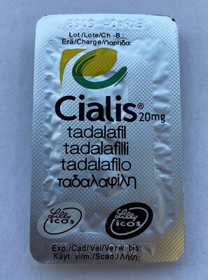 Counterfeit Cialis 20 mg (CNW Group/Health Canada (HC))