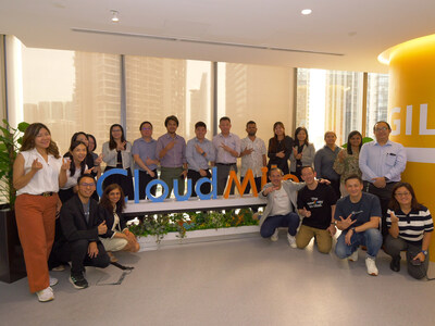 Representatives from CloudMile, Google Cloud, and enterprise partners gather to celebrate the successful conclusion of the joint collaborative Agentic Workplace Transformation event.