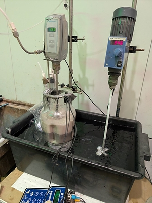 Figure 1: Bench-scale testwork in progress at ALS Metallurgy (Balcatta, Western Australia). Figure 1: Bench-scale testwork in progress at ALS Metallurgy (Balcatta, Western Australia).