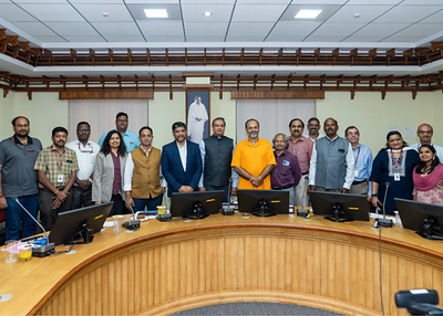 The Amrita Vishwa Vidyapeetham team and the Orion Innovation team during the MoU signing ceremony.

From Left to right: Vijay Subramanian, Senior Director – AI Product Delivery Management, and Arun Paul, Head - Human Resources, from Orion Innovation, with Br. Vishwanathamrita Chaitanya - Director CIR (Corporate and Industry Relations)