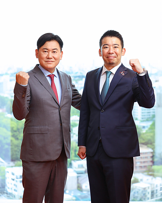 Mickey Mikitani and Minami Maeda