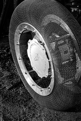 Goodyear takes on its next bold challenge, returning to the Moon with tires built for the future of human exploration. As part of NASA’s Artemis program, Goodyear will supply advanced lunar tires for Lunar Outpost’s Pegasus Lunar Terrain Vehicle (LTV), expected to support astronaut missions on the Moon beginning in 2028.