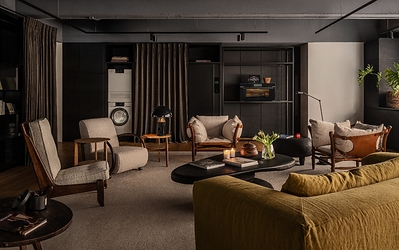 Spatial Harmony: Even in the heart of a bustling city, the reimagined V-ZUG Studio Hong Kong offers guests a serene and elegant "home retreat" atmosphere.