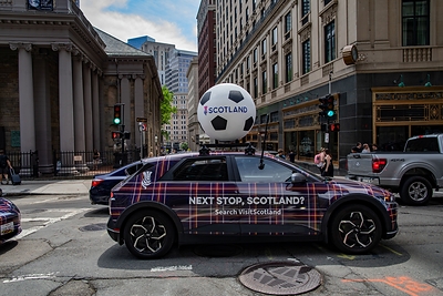 Scotland Arrives in Boston: Squad of Tartan Taxis Drive Scottish Spirit Through the City. Copyright Stephen Landau / Good Traffic