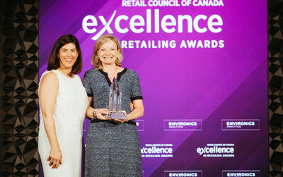 Kim Furlong, President & CEO, RCC and Distinguished Canadian Retailer of the Year Deb Craven, President, Longo's (CNW Group/Retail Council of Canada)