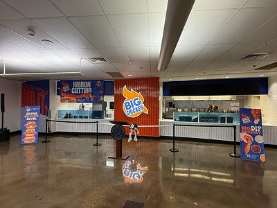 Big Chicken Jackson State offers a BIG lineup inspired by O’Neal’s home-cooked childhood favorites. 