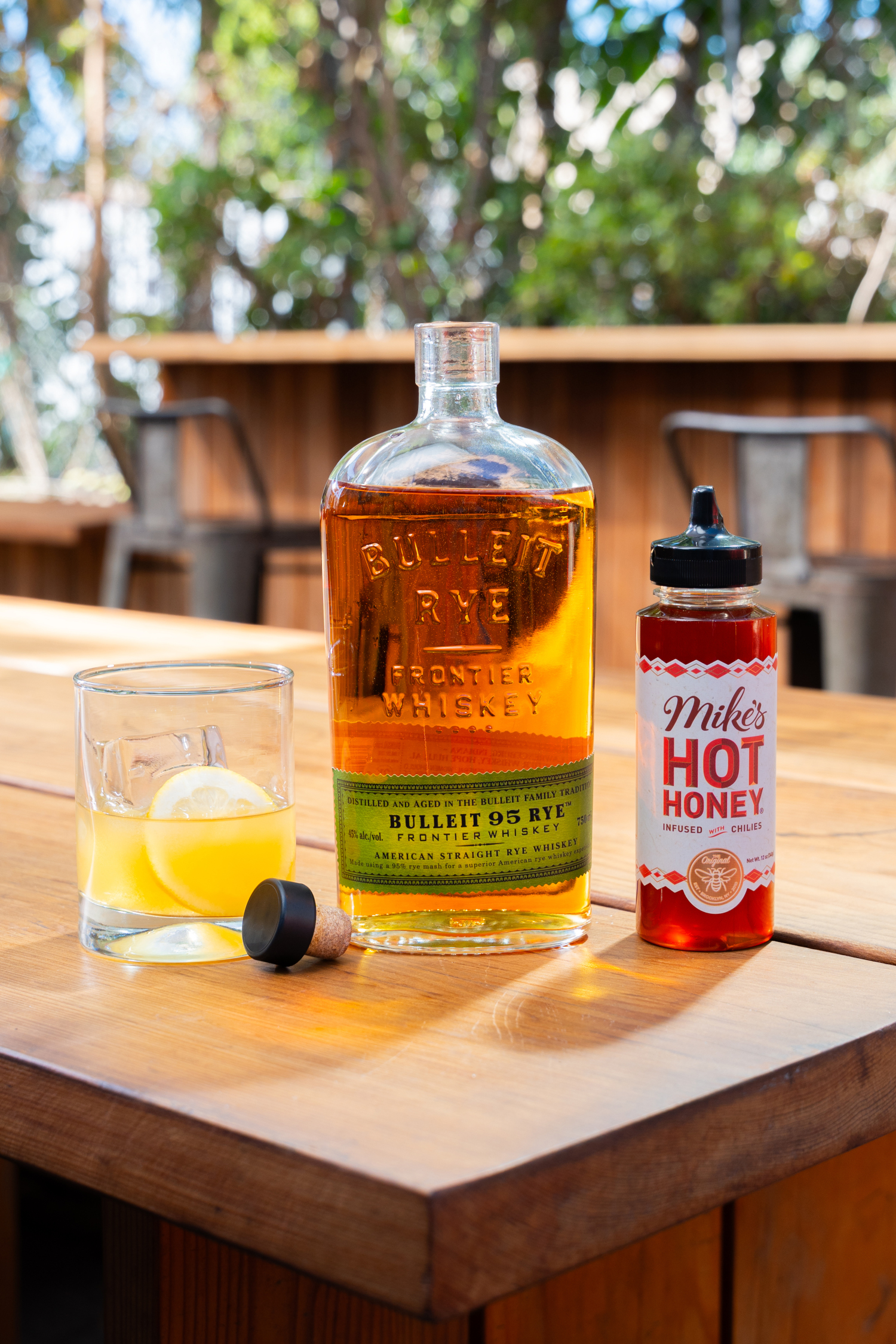 The Bulleit Rye Whiskey Swicy Gold Rush The Bulleit Rye Whiskey Swicy Gold Rush