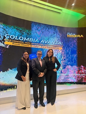 Figure 1. Signing of the Special Exploration and Exploitation Contract for the Chaparral block (Block 39) at the ANM’s national signing ceremony, Bogotá, Colombia, October 9, 2026. From left to right: Andrea Mayorquín (Tolima Director of Mines and Energy), Juan Camilo Valencia González (ANM President), Thyana Alvarez (Vice-president and Country Manager of the Company).