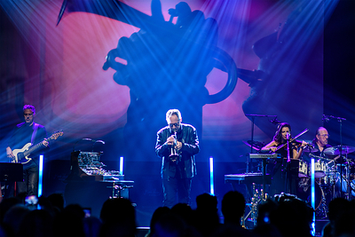 Mark Isham performs the title track from At the Carousel Club during a special live performance following the Hollywood premiere of Mark Isham: The Voice Within.