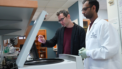 Halfmann will help decode the language of disordered proteins associated with neurodegenerative diseases by generating large-scale experimental data. Specifically, his lab will produce more than 10 billion measurements of aggregation, taken one living cell at a time, across 50,000 proteins — something that has yet to exist in biomedical research. 