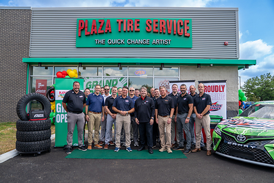 Leaders from Sun Auto Network and Interstate Batteries. Through a new strategic partnership, Interstate Batteries will serve as the nationwide battery provider across Sun Auto Network's more than 600 locations.